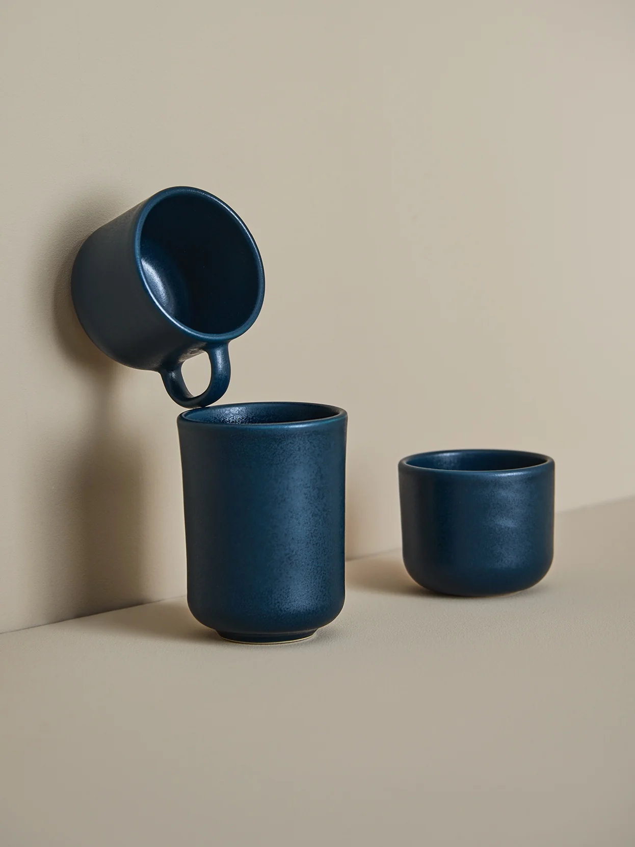 Teetasse handmade Stoneware Cup Dark Blue - Image 2